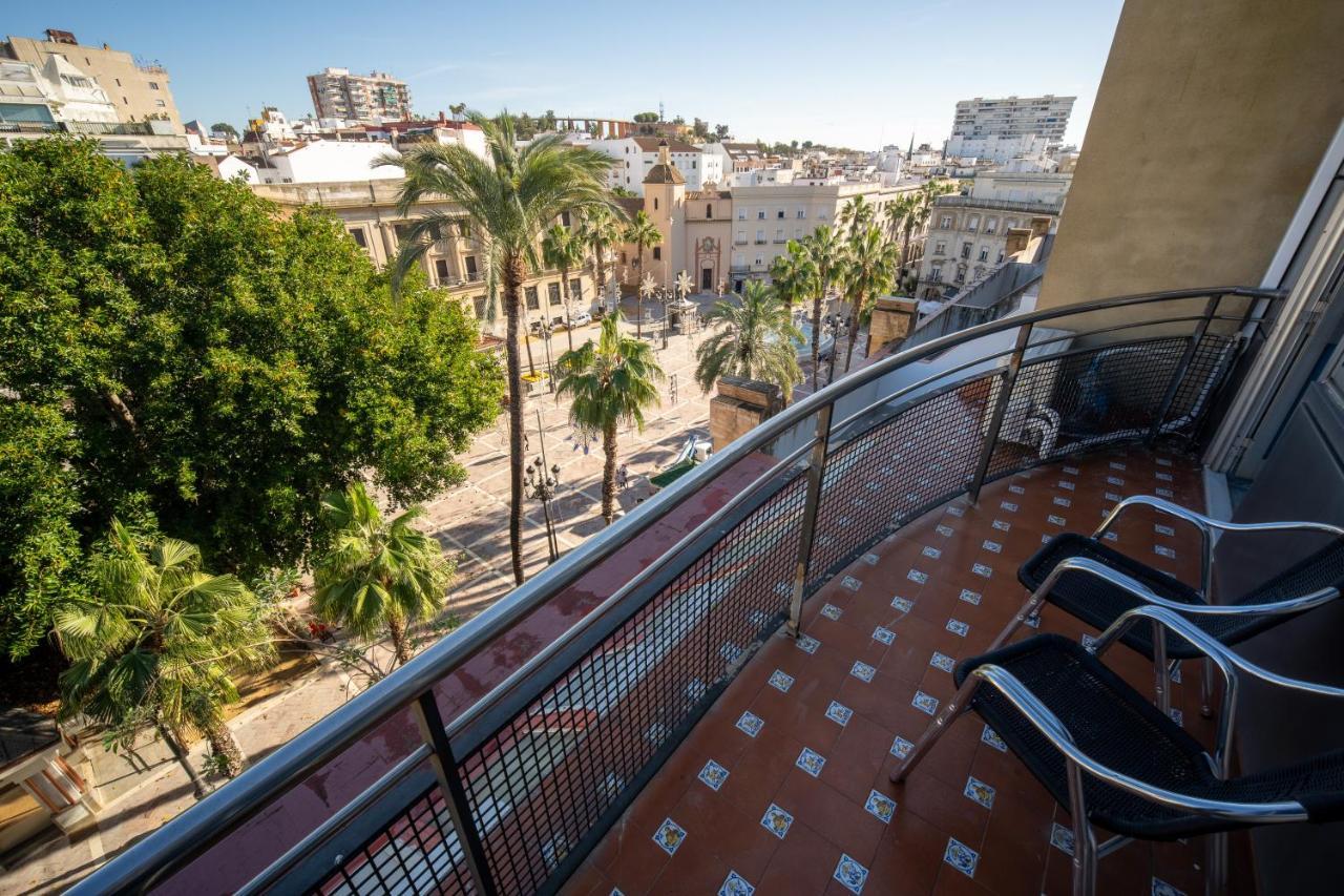 Conjunto De Apartamentos Antiguo Palacio Hotel Paris Huelva Kültér fotó