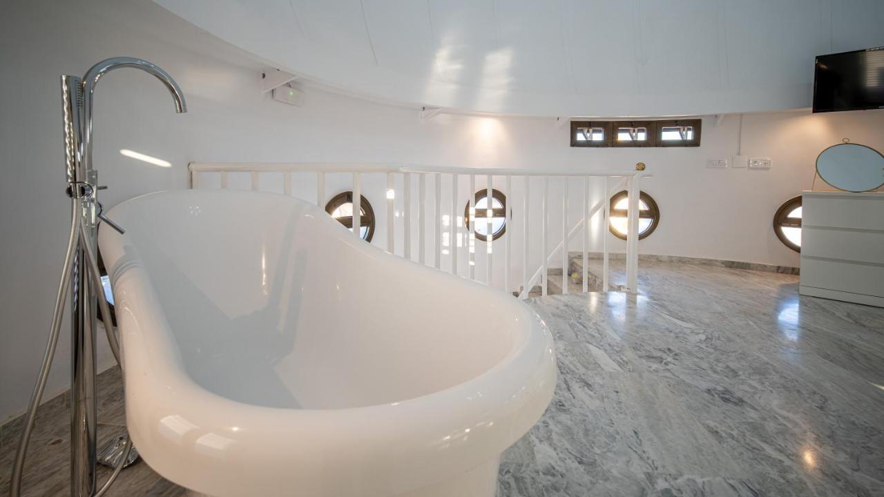 Conjunto De Apartamentos Antiguo Palacio Hotel Paris Huelva Kültér fotó