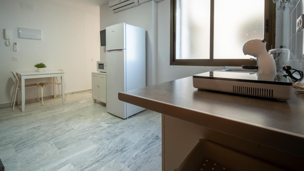 Conjunto De Apartamentos Antiguo Palacio Hotel Paris Huelva Kültér fotó