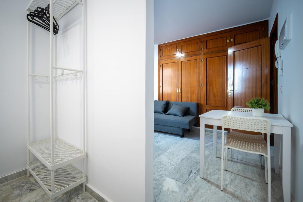 Conjunto De Apartamentos Antiguo Palacio Hotel Paris Huelva Kültér fotó