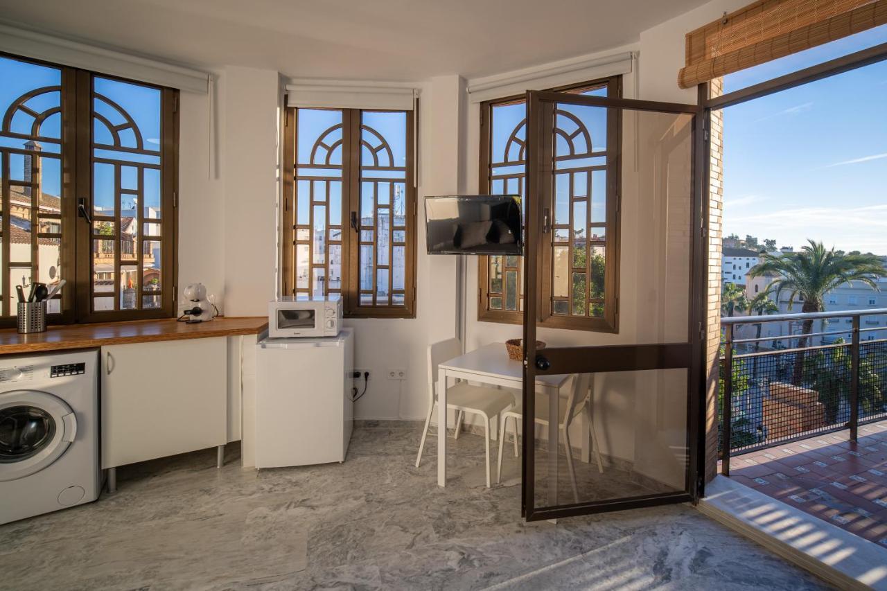 Conjunto De Apartamentos Antiguo Palacio Hotel Paris Huelva Kültér fotó