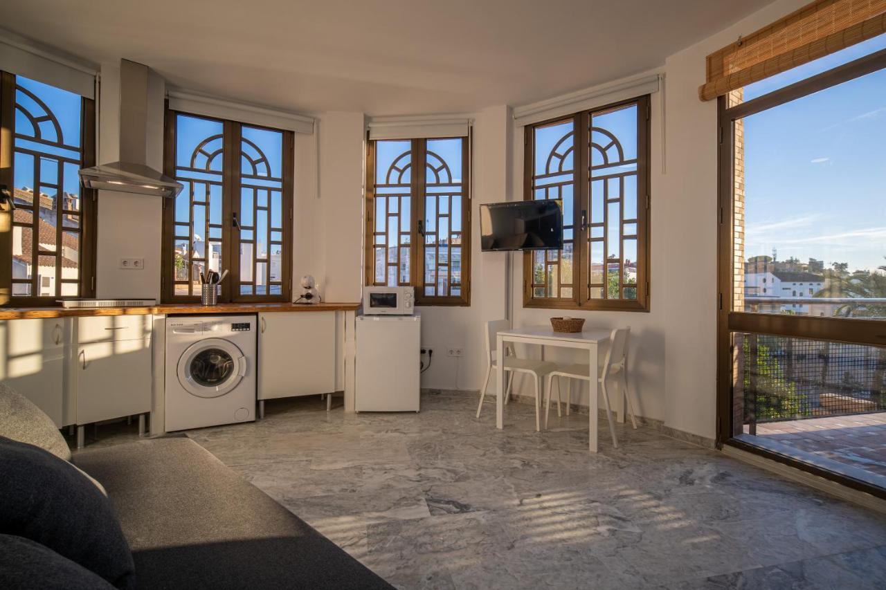 Conjunto De Apartamentos Antiguo Palacio Hotel Paris Huelva Kültér fotó